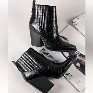 Faux Croc Leather Zipper Ankle Boots size 7.5